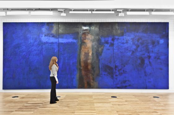 Hughie O’Donoghue, Blue Crucifixion, 1993 – 2003, Oil on linen canvas , 330.2 x 823 cm, Collection Irish Museum of Modern Art, Gift, The American Ireland Fund, 2010. Installation view Luan Gallery, Athlone, 2012. Photo: Corin Bishop Photography Hughie O’Donoghue, Blue Crucifixion, 1993 – 2003, Oil on linen canvas , 330.2 x 823 cm, Collection Irish Museum of Modern Art, Gift, The American Ireland Fund, 2010. Installation view Luan Gallery, Athlone, 2012. Photo: Corin Bishop Photography