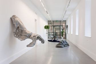 Lynda Benglis, foreground Wing, 1970, centre Eat Meat, 1973 and background Primary Structures (Paula’s Props), 1975. Installation view Irish Museum of Modern Art. Courtesy Cheim & Read, New York, © Lynda Benglis. Photographer: Denis Mortell Lynda Benglis, foreground Wing, 1970, centre Eat Meat, 1973 and background Primary Structures (Paula’s Props), 1975. Installation view Irish Museum of Modern Art. Courtesy Cheim & Read, New York, © Lynda Benglis. Photographer: Denis Mortell